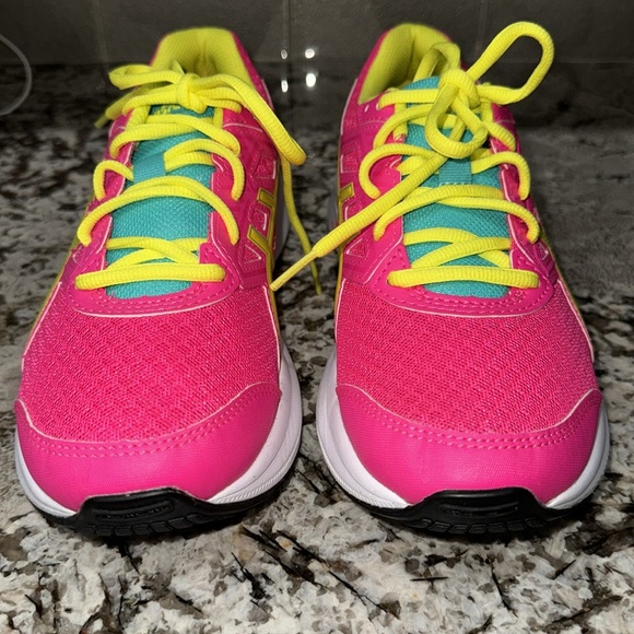•Youth ASICS• - Picture 2 of 6